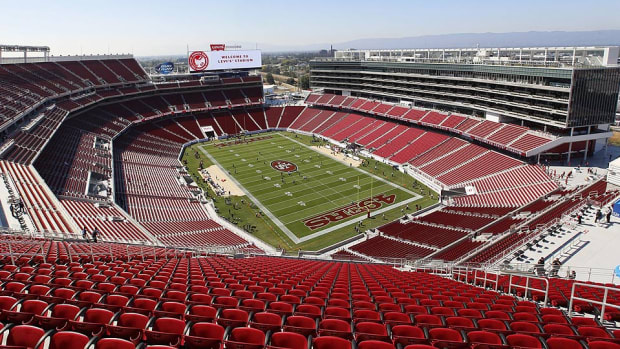 Levi's Stadium 49ers Des Hague dog abuse